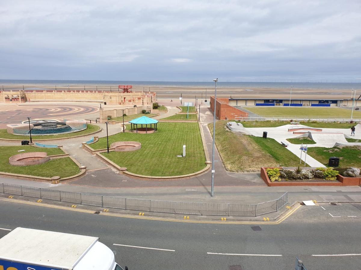 Отель Sand Beach Рил
